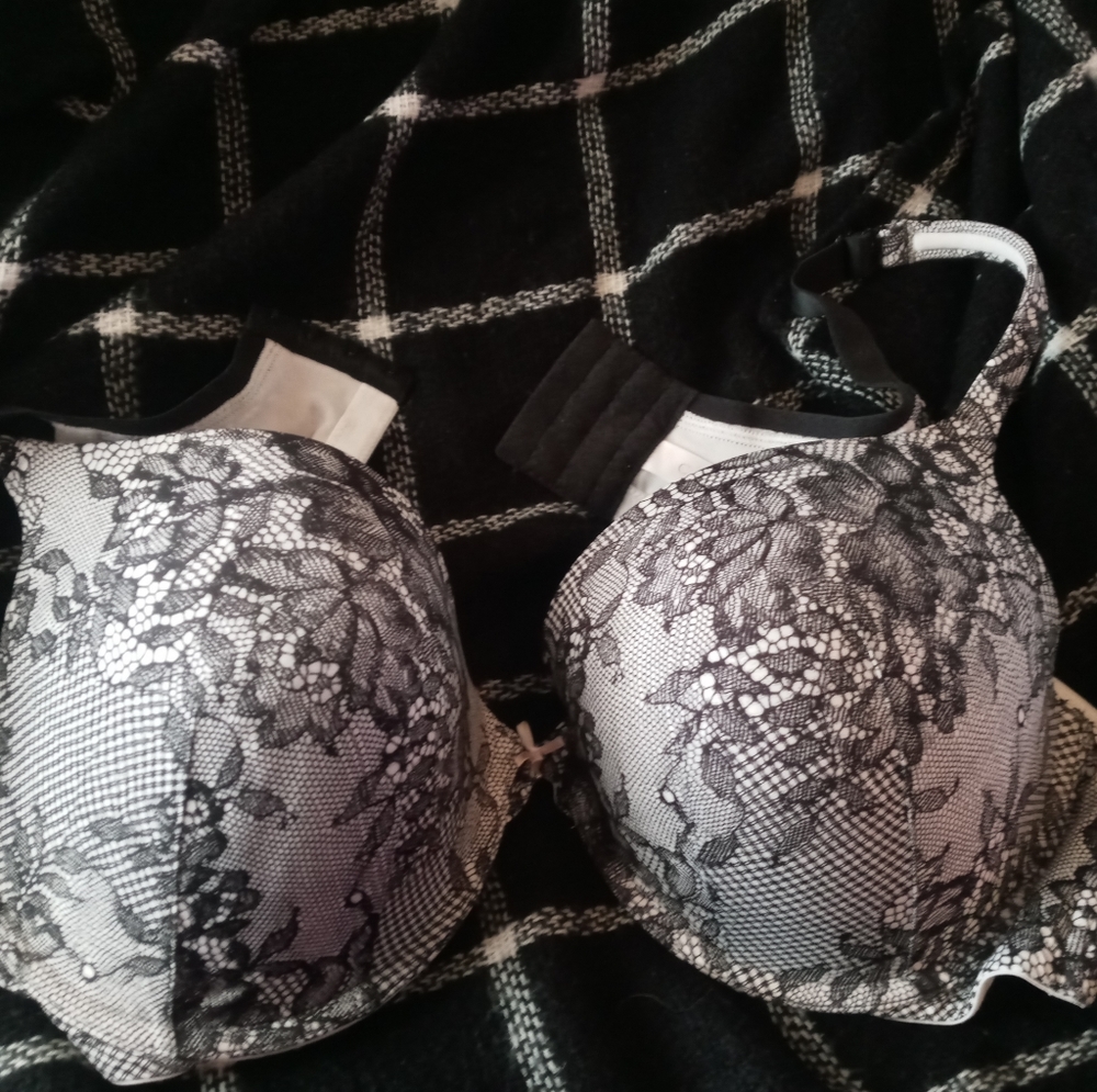 Cacique back smoothing bra